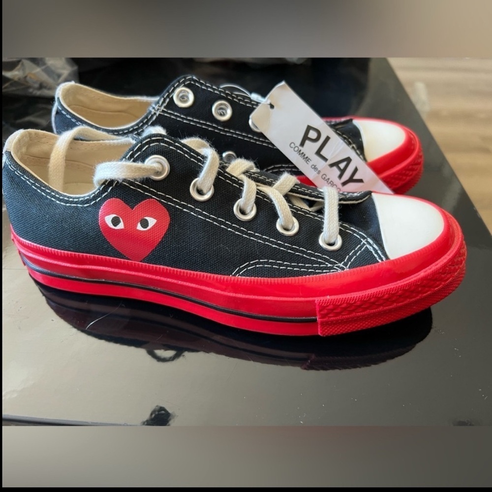 Comme des Garçons PLAY Converse Low Black Red Heart Size 5 NWT Authentic - Picture 5 of 9
